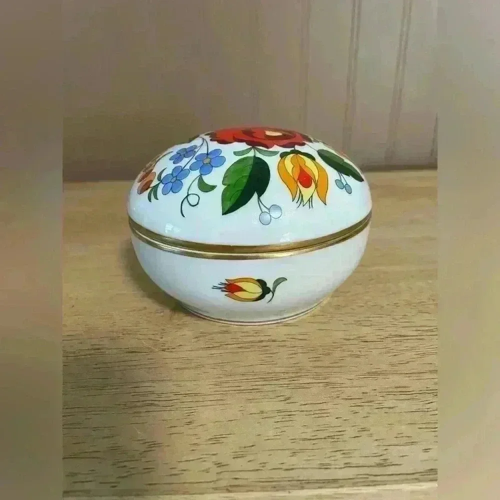 Kalocsa Hungary Porcelain Hand Painted Floral Covered Trinket Box Dish 5